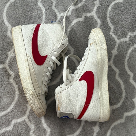 Nike blaze White and Red High-Top Athletic Shoes - Picture 3 of 10